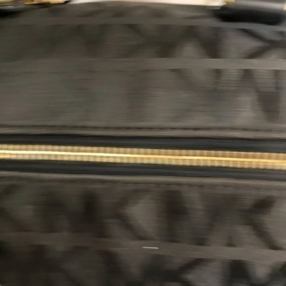 Michael kors black signature mk barrel bag